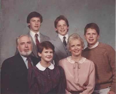 Nancy Jo with her children and their spouses and her grandchildren